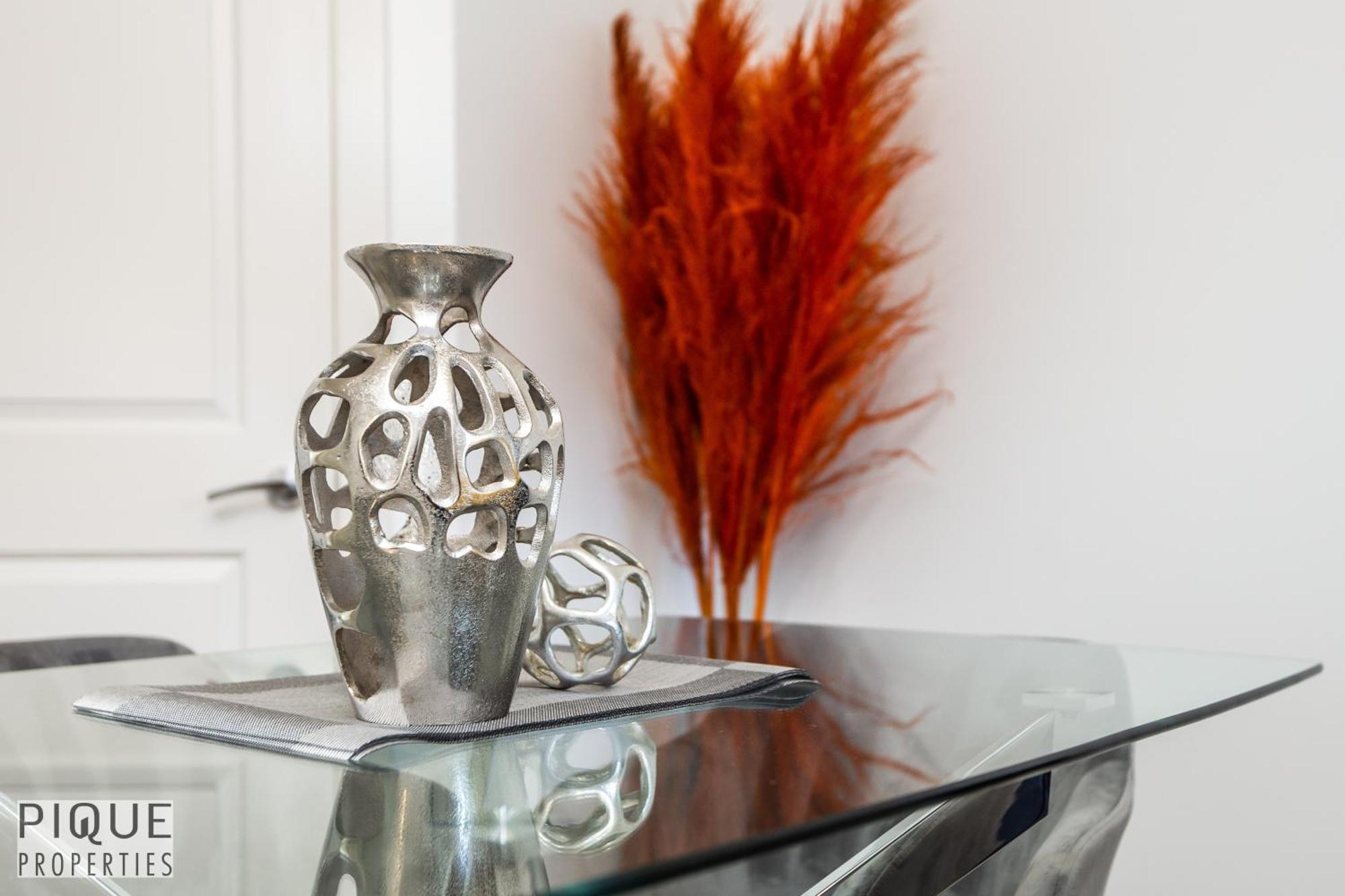 Executive Home - Long Stays Welcome - Garage Parking - Free Wifi & Netflix เอดมันตัน ห้อง รูปภาพ